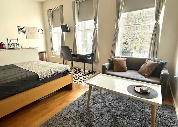 Studio Flat In Centre Of London